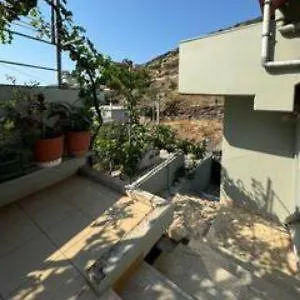 Miri Apartments Sarandë 0*,